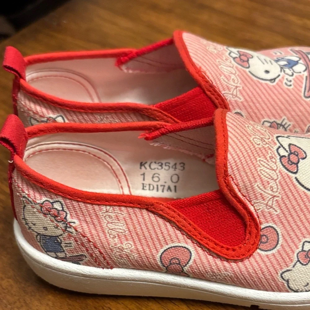 Hello Kitty Kids Slip On Sneakers by Sanrio - Size‎ 9.5 Baby Toddler